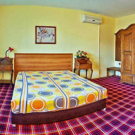 Hotel Teres Καζανλούκ Εξωτερικό φωτογραφία